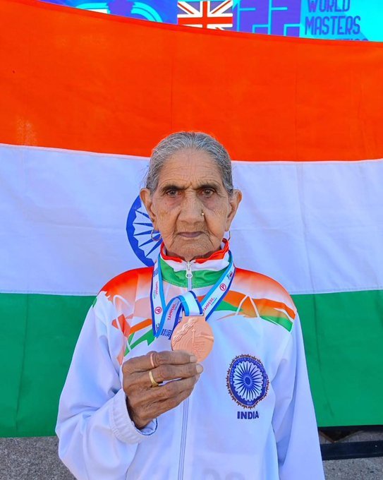 94 साल की चैंपियन दादी: 100 मीटर दौड़ महज 24.74 सेकेंड में पूरी की, भगवानी देवी ने वर्ल्ड मास्टर्स एथलेटिक्स चैंपियनशिप में जीता गोल्ड मैडल