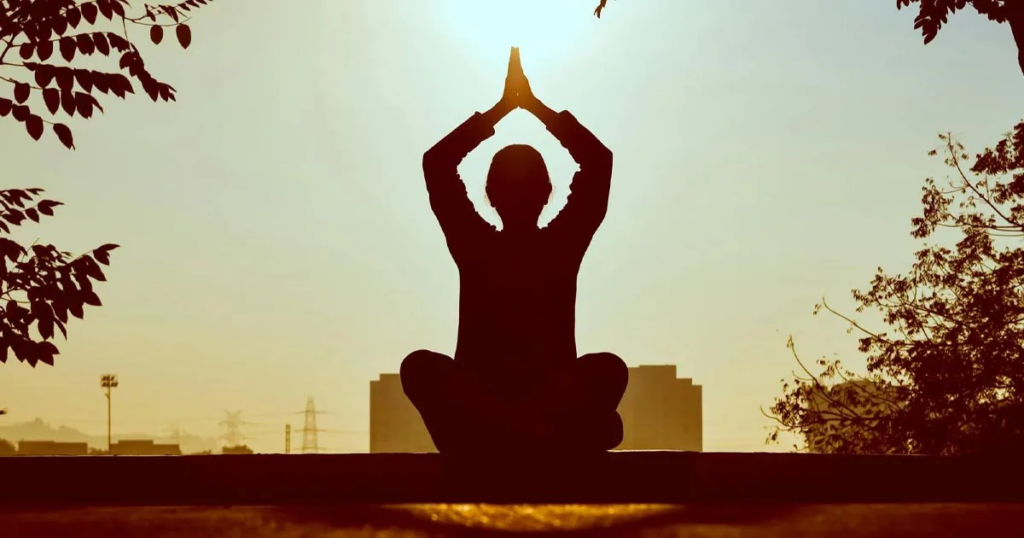 International Yoga Day: ध्यान, तनाव दूर करने और आराम करने का एक सरल तरीका