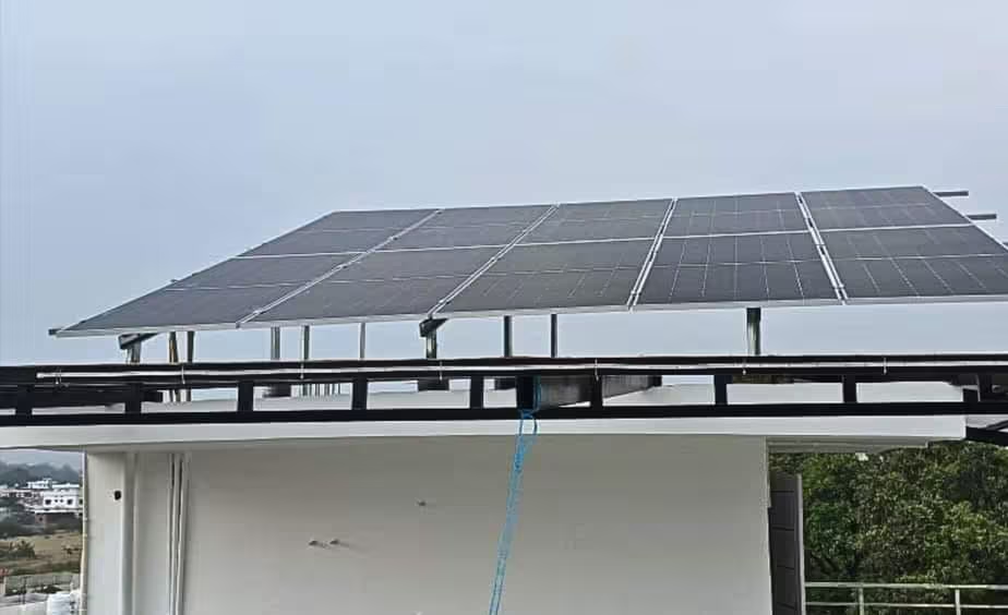 Solar Rooftop System: सोलर सिस्टम लगवाने के लिए ये सरकारी बैंक देता है सस्ता लोन, घर की लाइट का बिल आएगा जीरो