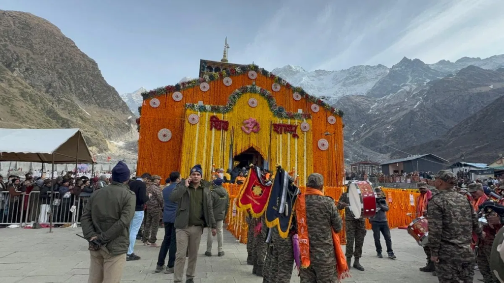 Kedarnath: केदारनाथ मंदिर के द्वार आज श्रद्धालुओं के लिए खुलेंगे