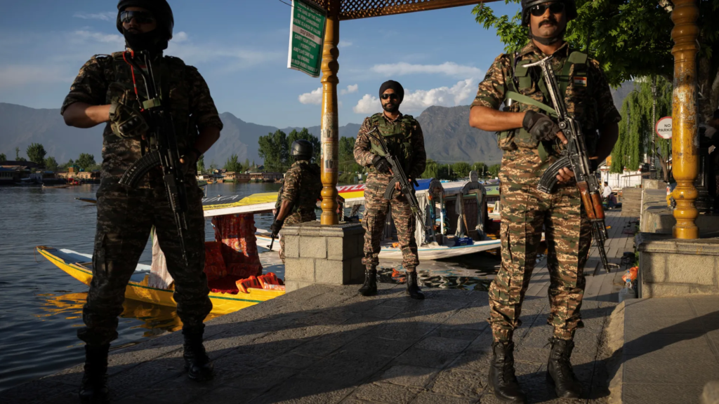 Pahalgam attack: वर्षों की शांति के बाद, भारत-पाक तनाव बढ़ने से नियंत्रण रेखा के निवासी 'युद्ध' के लिए तैयार