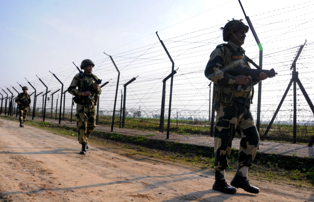 International board: पाकिस्तान ने नियंत्रण रेखा पर छठी रात भी संघर्ष विराम का उल्लंघन किया..