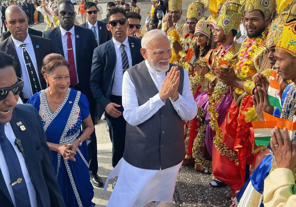 PM Narendra Modi 5 Nation Tour: त्रिनिदाद पहुंचे पीएम मोदी का भव्य स्वागत; प्रवासी भारतीयों से की मुलाकात
